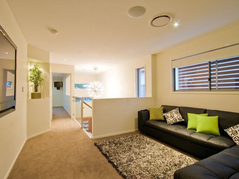 60 Graceville Avenue, Graceville QLD 4075