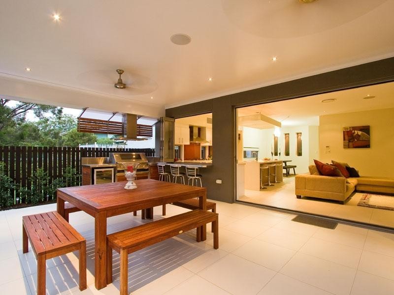 60 Graceville Avenue, Graceville QLD 4075