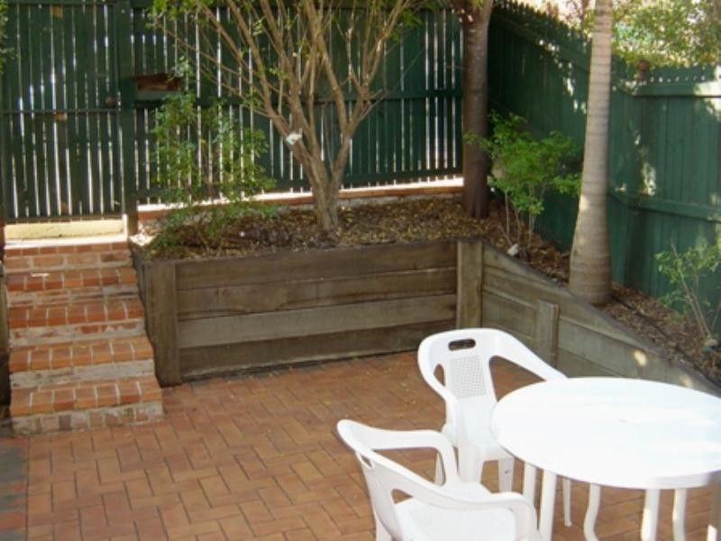 2/40 Yeronga Street, Yeronga QLD 4104