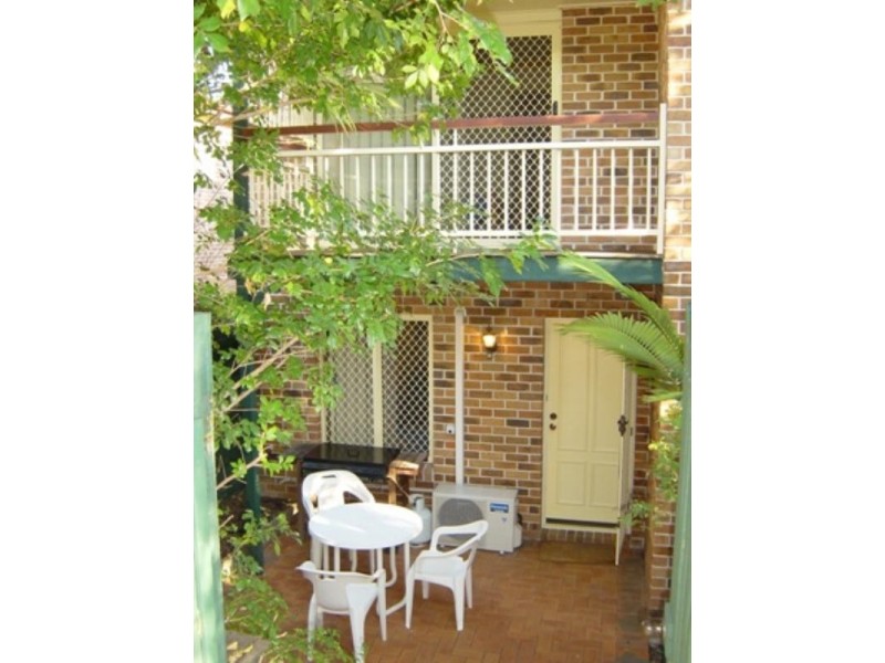 2/40 Yeronga Street, Yeronga QLD 4104