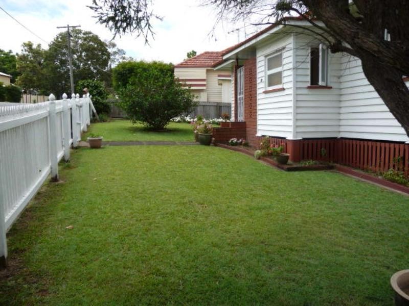 38 Walker Street, Corinda QLD 4075