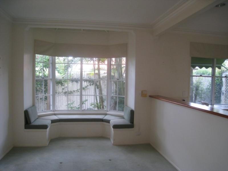 31 Kew Road, Graceville QLD 4075