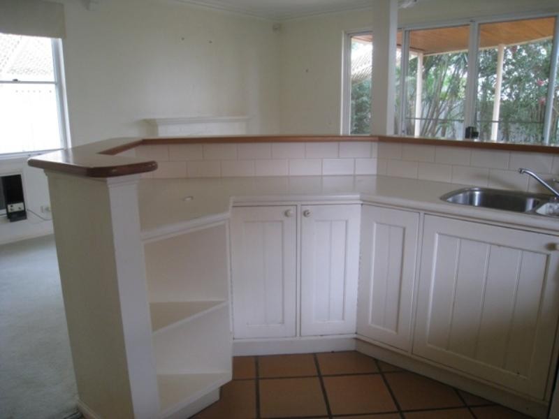 31 Kew Road, Graceville QLD 4075