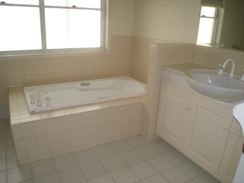 31 Kew Road, Graceville QLD 4075