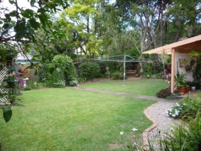 123 Graceville Avenue, Graceville QLD 4075