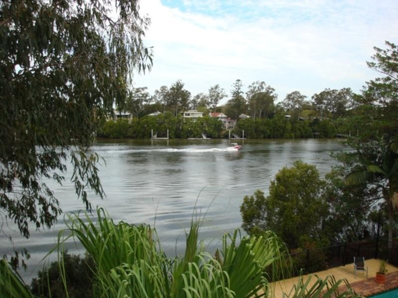 3/8 Twigg Street, Indooroopilly QLD 4068