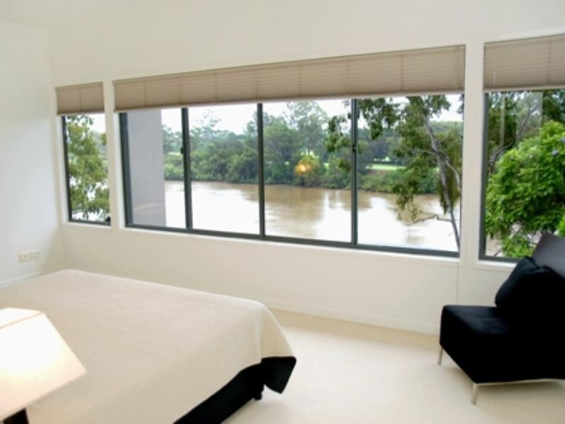 83 King Arthur Terrace, Tennyson QLD 4105