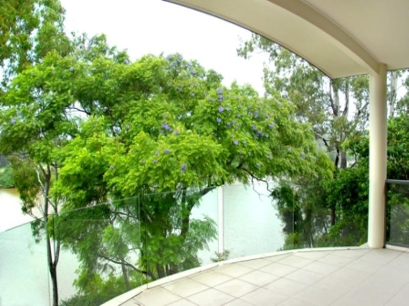 83 King Arthur Terrace, Tennyson QLD 4105