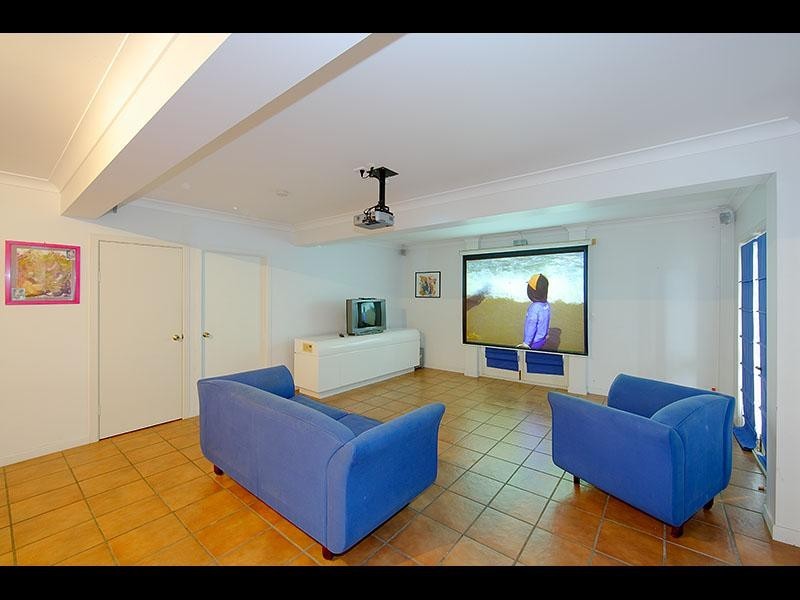 16 Magee Street, Graceville QLD 4075