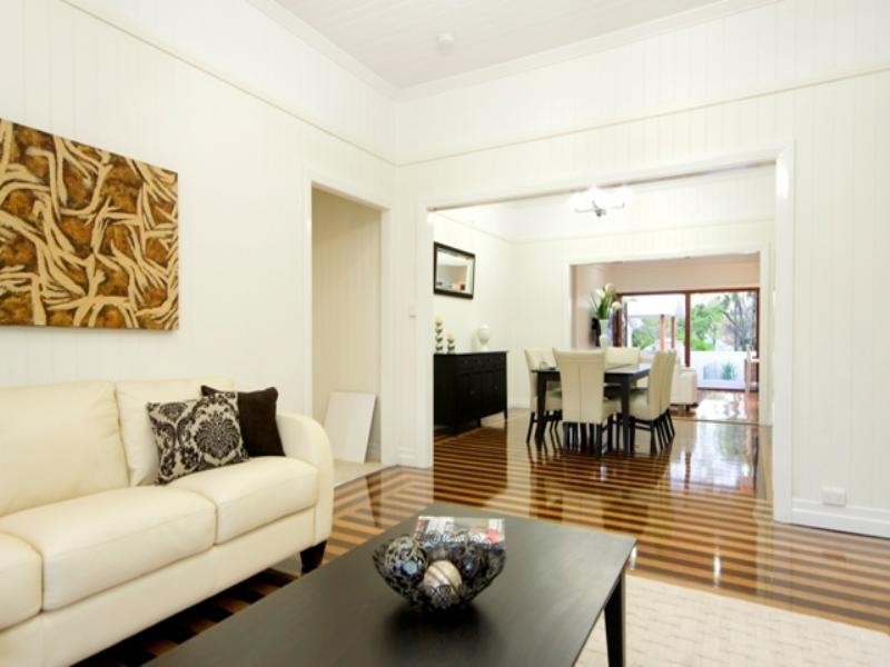 14 Dudley Street, Sherwood QLD 4075