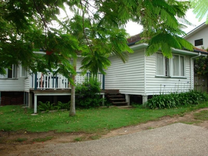 719 Oxley Road, Corinda QLD 4075