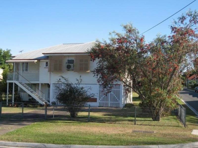 243 Long St East, Graceville QLD 4075