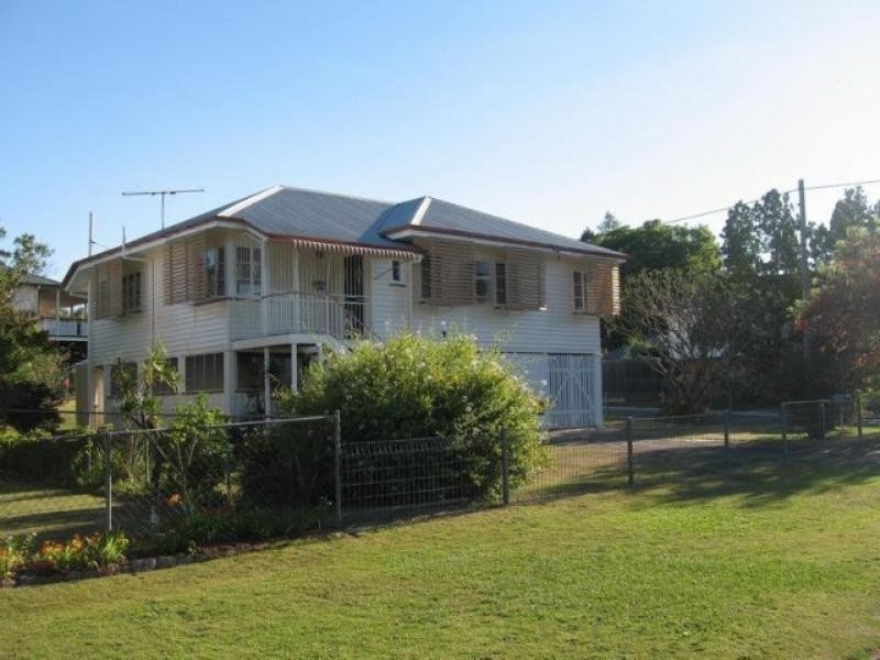 243 Long St East, Graceville QLD 4075