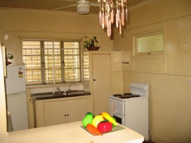 243 Long St East, Graceville QLD 4075