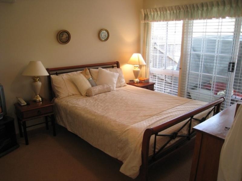 302 College Road Business, Karana Downs QLD 4306