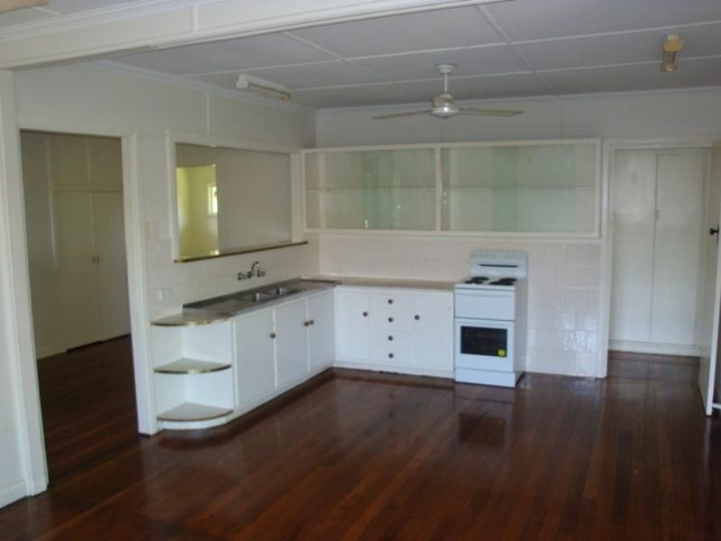 719 Oxley Road, Corinda QLD 4075