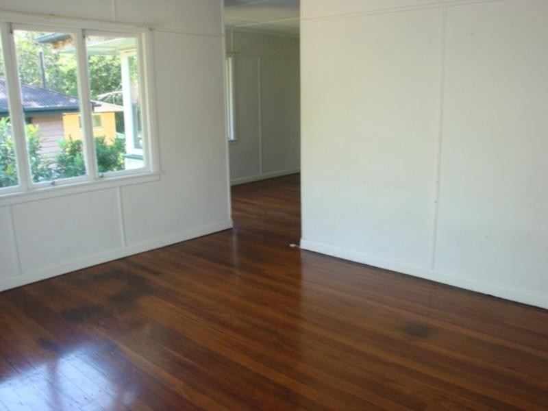 719 Oxley Road, Corinda QLD 4075