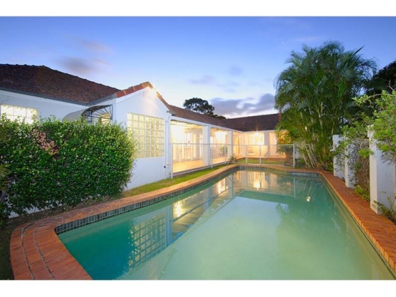 36 Douglas Street, Sherwood QLD 4075