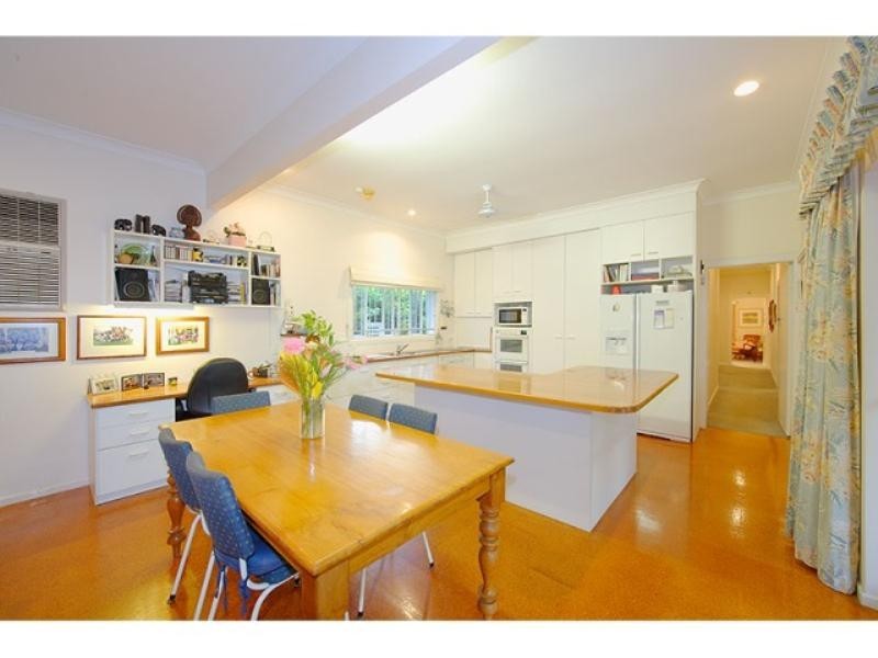 36 Douglas Street, Sherwood QLD 4075