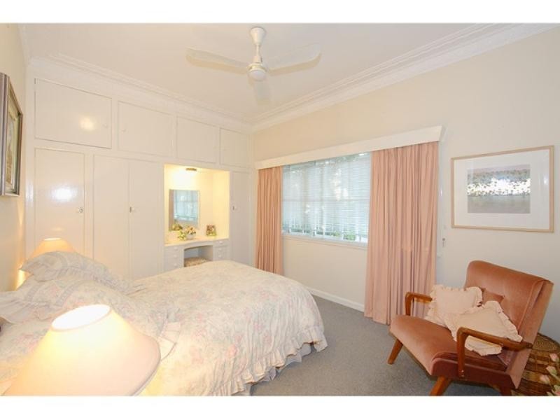 36 Douglas Street, Sherwood QLD 4075