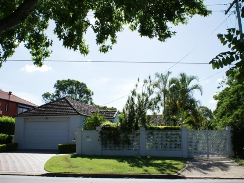 36 Douglas Street, Sherwood QLD 4075