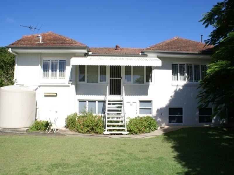 36 Douglas Street, Sherwood QLD 4075