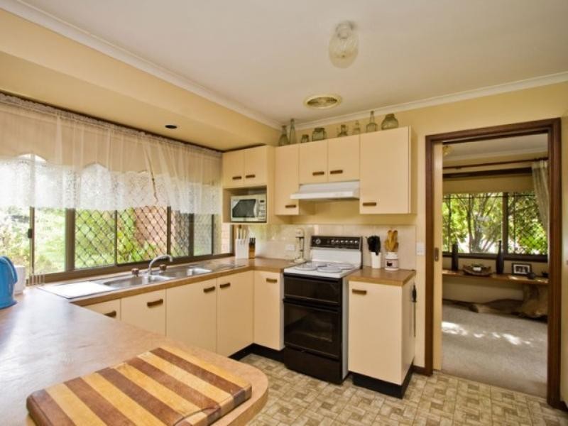 38 Glen Ross Road, Sinnamon Park QLD 4073