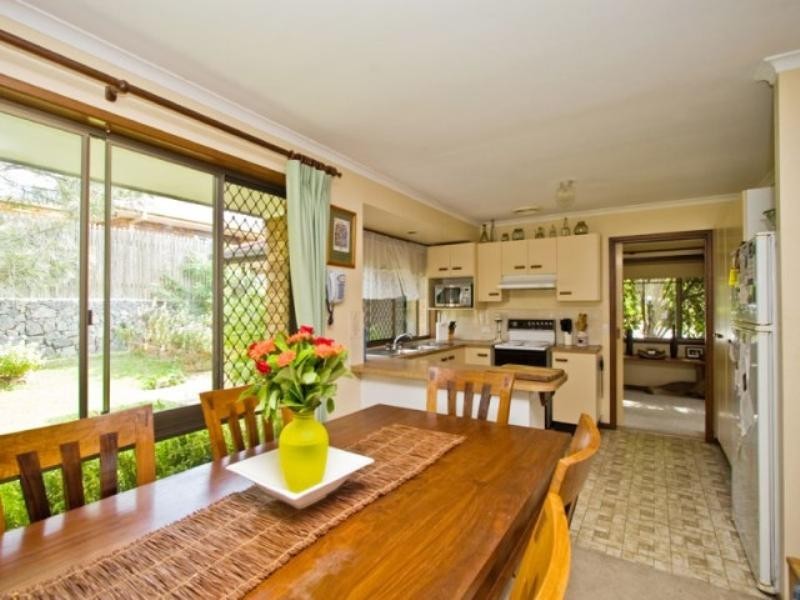 38 Glen Ross Road, Sinnamon Park QLD 4073
