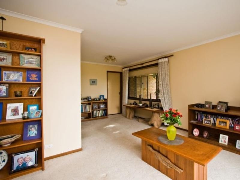 38 Glen Ross Road, Sinnamon Park QLD 4073