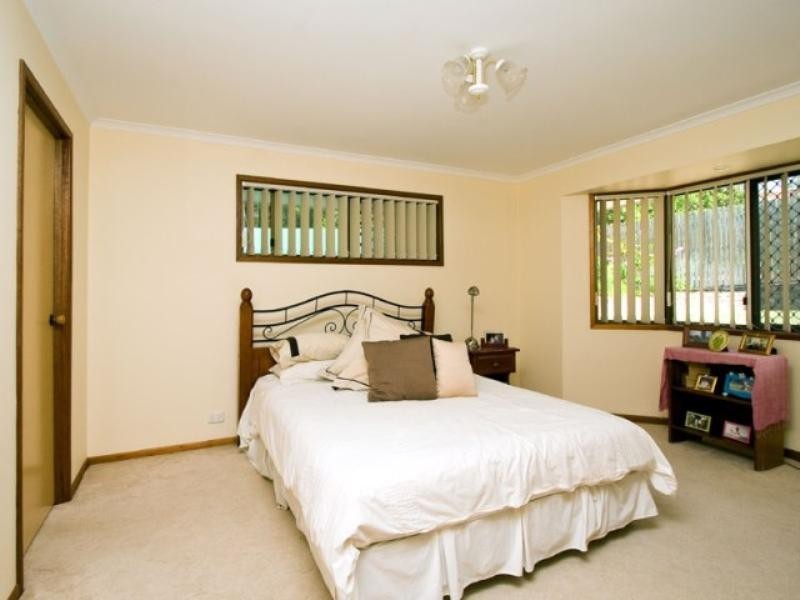 38 Glen Ross Road, Sinnamon Park QLD 4073
