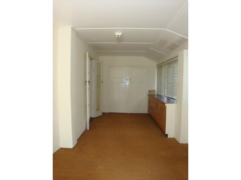 12 Thallon Street, Sherwood QLD 4075