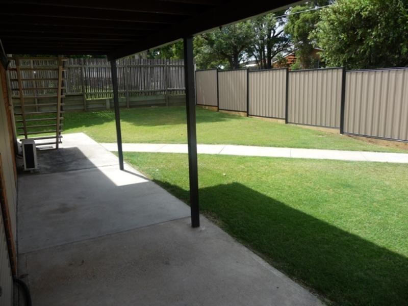 374 Cliveden Avenue, Corinda QLD 4075