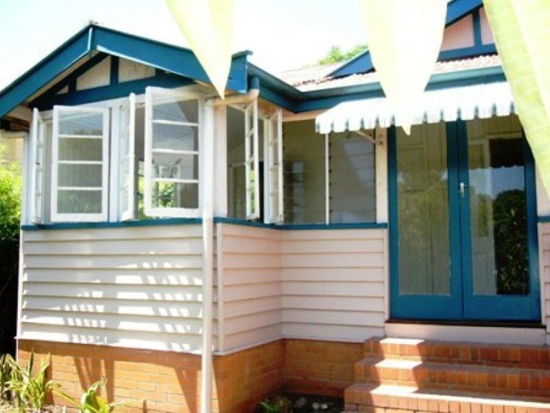 128 King Arthur Terrace, Tennyson QLD 4105
