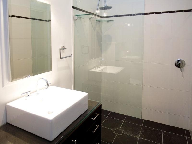 325 Cliveden Avenue, Oxley QLD 4075