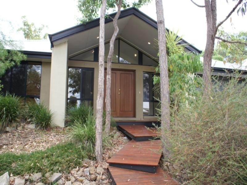 48 Brookeside Crescent, Seventeen Mile Rocks QLD 4073