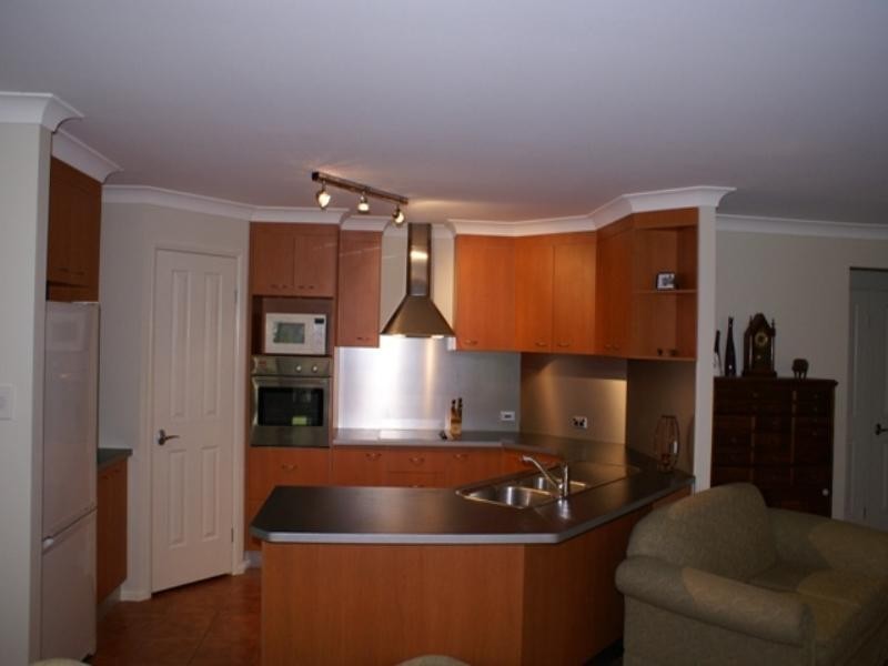 48 Brookeside Crescent, Seventeen Mile Rocks QLD 4073