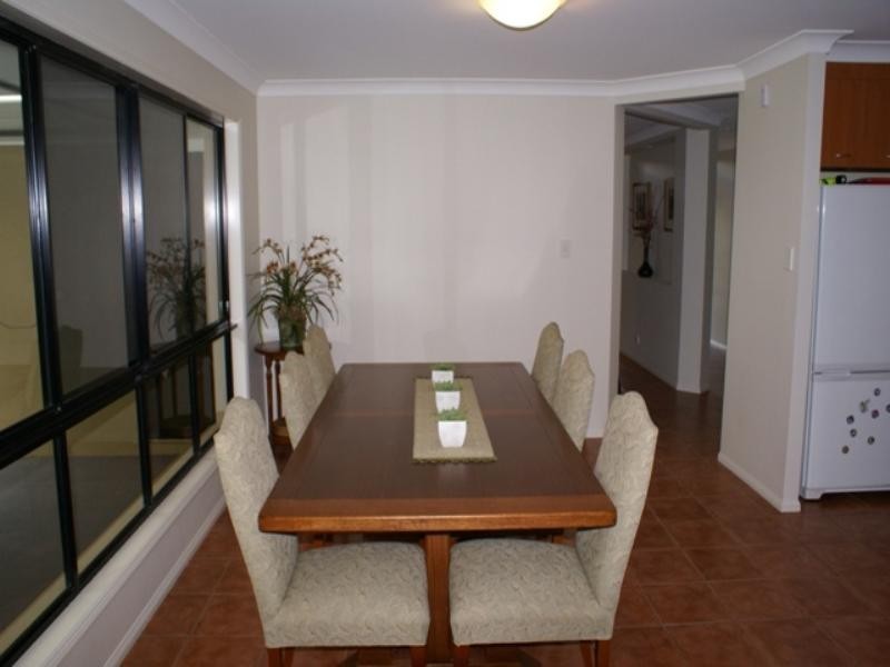 48 Brookeside Crescent, Seventeen Mile Rocks QLD 4073