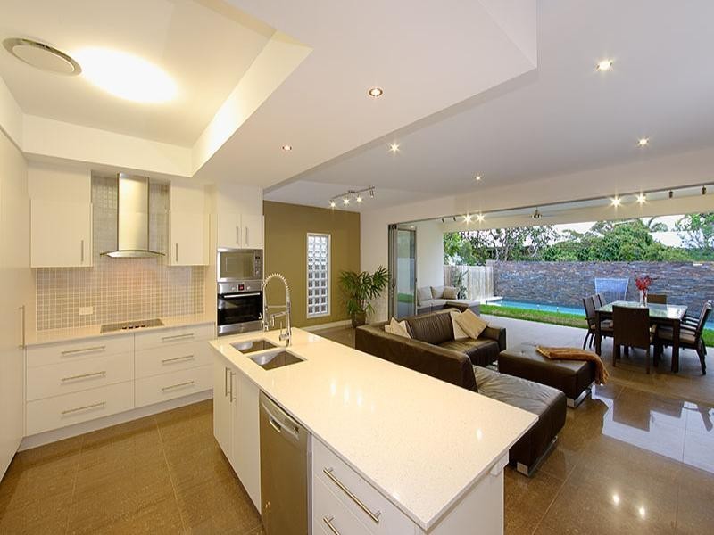 127 Graceville Avenue, Graceville QLD 4075