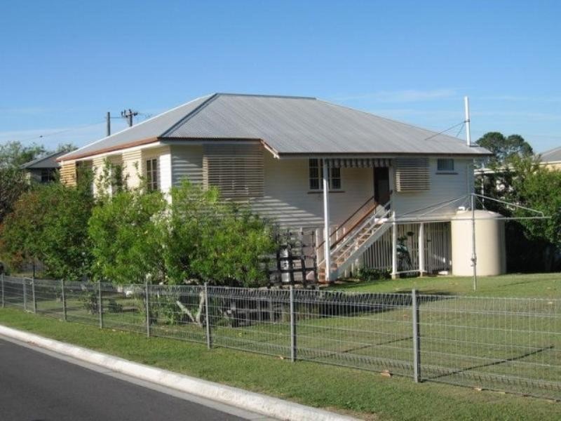 243 Long St East, Graceville QLD 4075