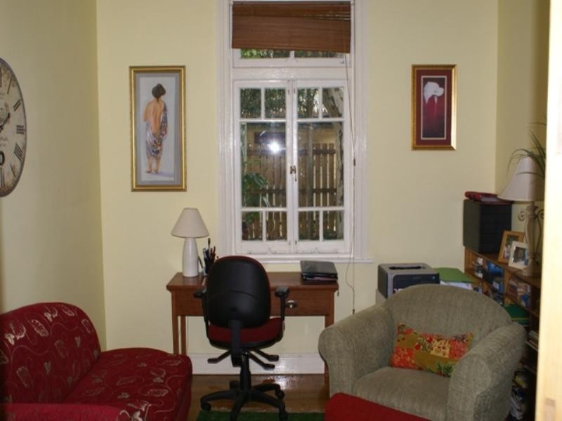 27 Strong Avenue, Graceville QLD 4075