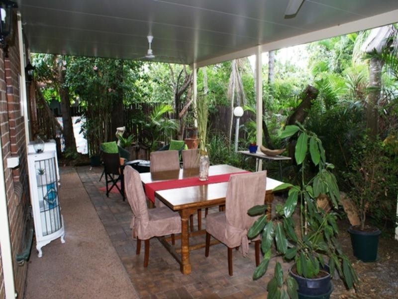 27 Strong Avenue, Graceville QLD 4075