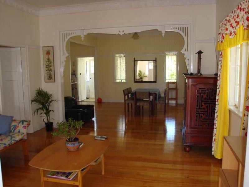 10 Marlborough Street, Sherwood QLD 4075