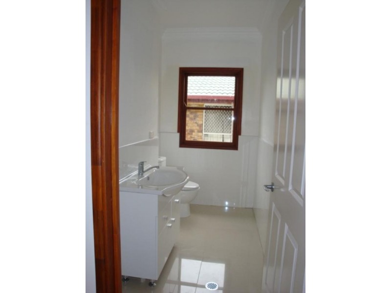 19 Graceville Avenue, Graceville QLD 4075