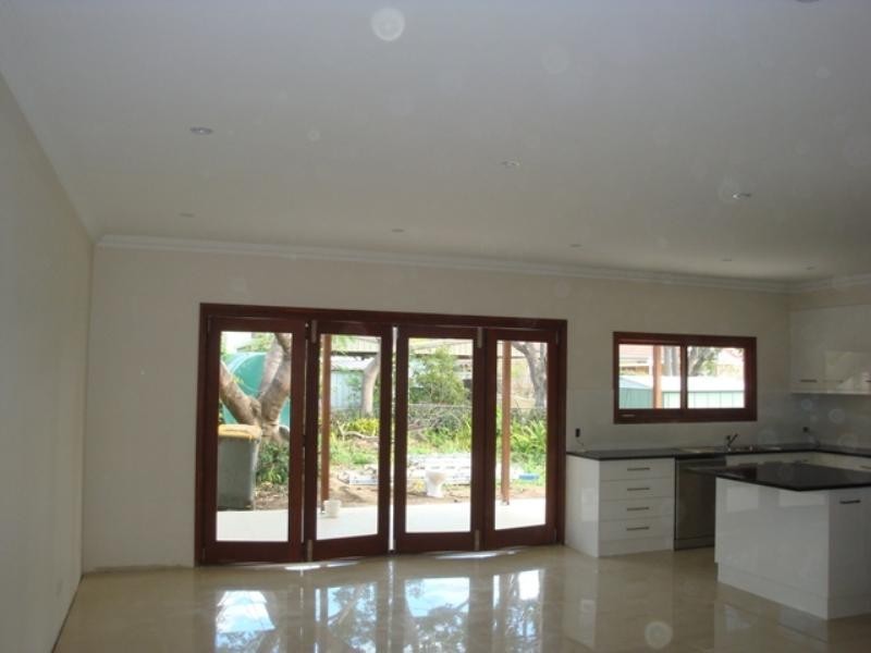 19 Graceville Avenue, Graceville QLD 4075