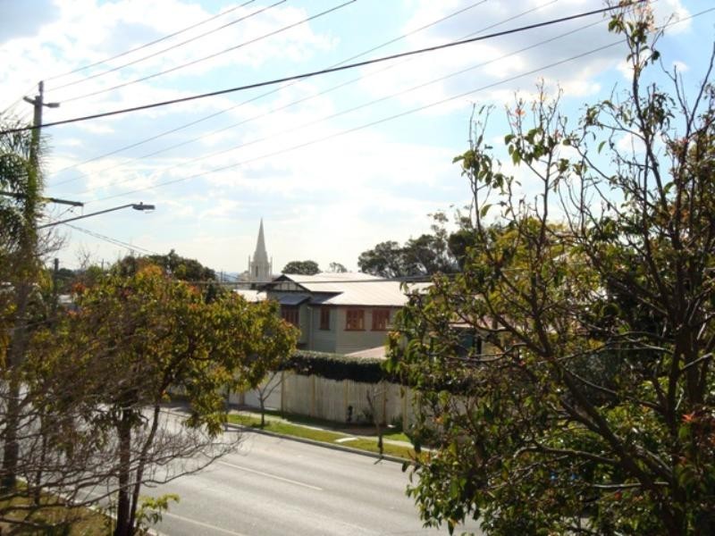 19 Graceville Avenue, Graceville QLD 4075