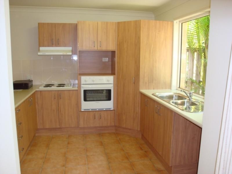 1/13 Pampling Street, Seventeen Mile Rocks QLD 4073