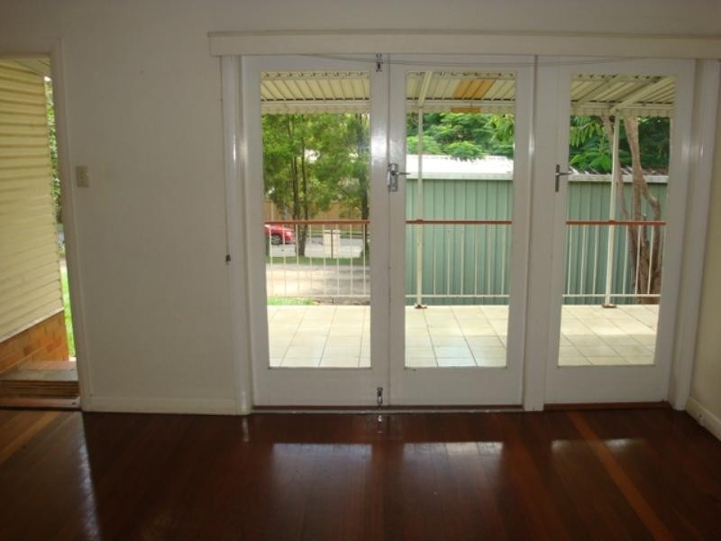 8 Bridge Street, Chelmer QLD 4068