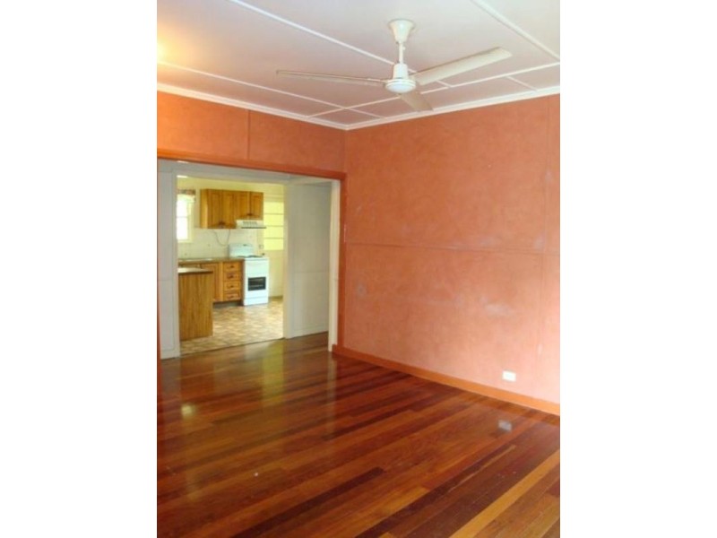 22 Howard Street, Oxley QLD 4075