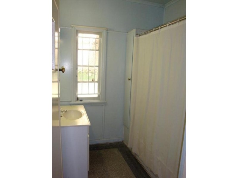 22 Howard Street, Oxley QLD 4075