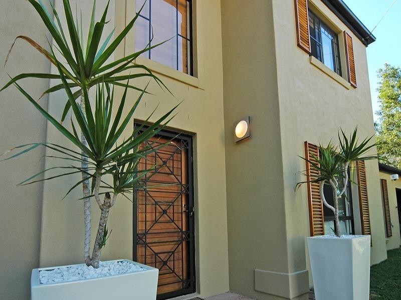 15 Jarrott Street, Chelmer QLD 4068